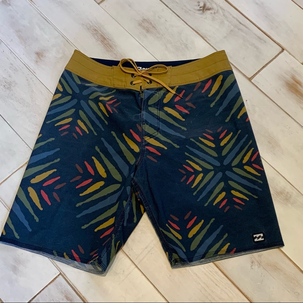 Billabong board short sz 28